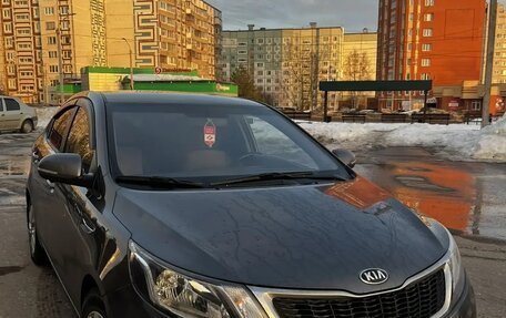 KIA Rio III рестайлинг, 2013 год, 900 000 рублей, 2 фотография