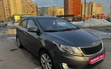 KIA Rio III рестайлинг, 2013 год, 900 000 рублей, 4 фотография