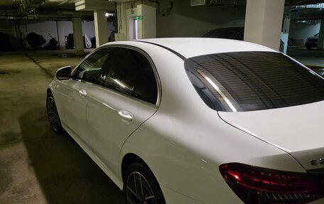 Mercedes-Benz E-Класс, 2021 год, 6 000 000 рублей, 5 фотография