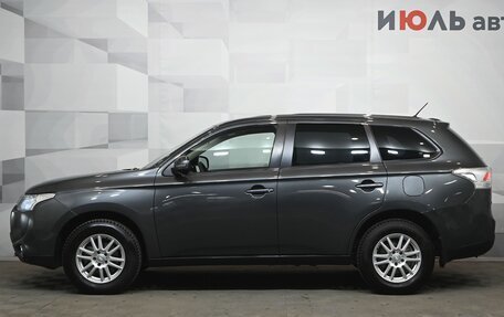 Mitsubishi Outlander III рестайлинг 3, 2014 год, 1 720 000 рублей, 8 фотография