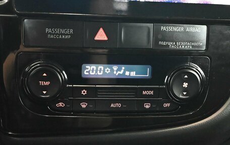 Mitsubishi Outlander III рестайлинг 3, 2014 год, 1 720 000 рублей, 19 фотография