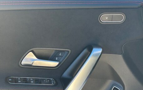 Mercedes-Benz CLA, 2019 год, 3 100 000 рублей, 12 фотография