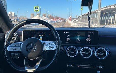 Mercedes-Benz CLA, 2019 год, 3 100 000 рублей, 30 фотография