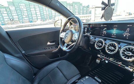 Mercedes-Benz CLA, 2019 год, 3 100 000 рублей, 24 фотография