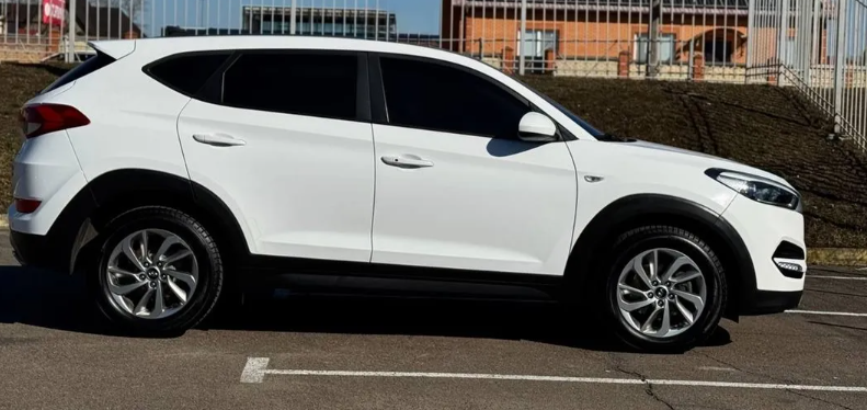 Hyundai Tucson III, 2018 год, 1 920 000 рублей, 5 фотография