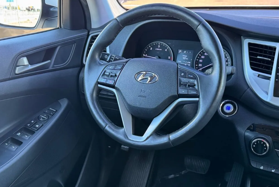 Hyundai Tucson III, 2018 год, 1 920 000 рублей, 12 фотография