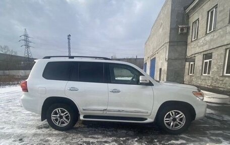 Toyota Land Cruiser 200, 2014 год, 3 300 000 рублей, 2 фотография
