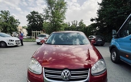 Volkswagen Jetta VI, 2008 год, 670 000 рублей, 1 фотография