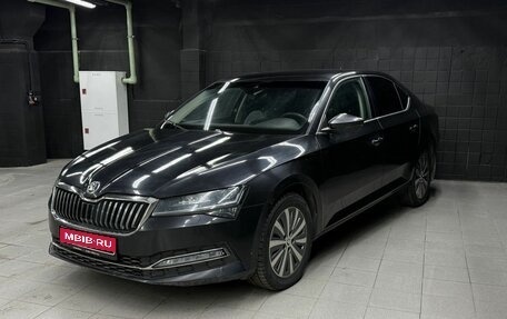 Skoda Superb III рестайлинг, 2021 год, 2 245 000 рублей, 1 фотография