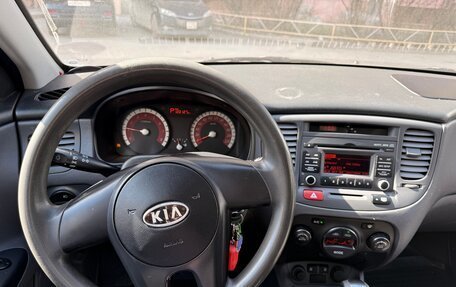 KIA Rio II, 2011 год, 650 000 рублей, 9 фотография