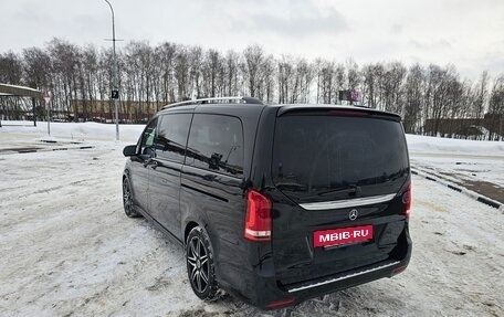 Mercedes-Benz V-Класс, 2019 год, 4 550 000 рублей, 3 фотография