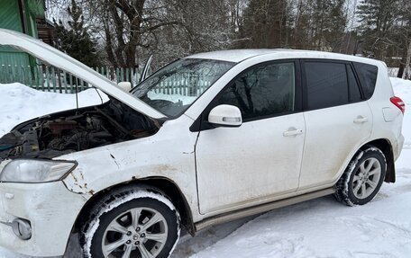 Toyota RAV4, 2011 год, 1 250 000 рублей, 2 фотография