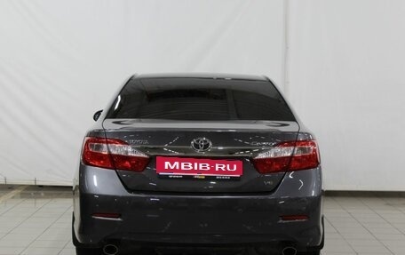 Toyota Camry, 2014 год, 1 915 000 рублей, 10 фотография