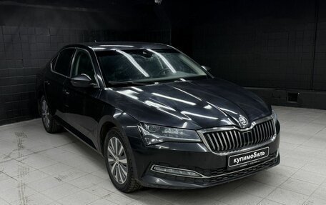 Skoda Superb III рестайлинг, 2021 год, 2 245 000 рублей, 3 фотография
