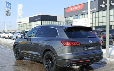 Volkswagen Touareg III, 2018 год, 5 350 000 рублей, 8 фотография
