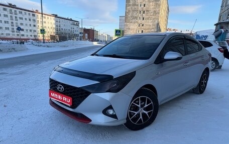 Hyundai Solaris II рестайлинг, 2021 год, 1 550 000 рублей, 1 фотография