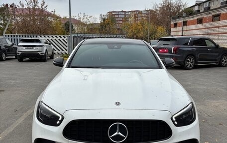 Mercedes-Benz E-Класс, 2021 год, 5 600 000 рублей, 1 фотография