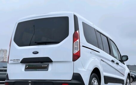 Ford Tourneo Connect II рестайлинг, 2020 год, 1 950 000 рублей, 4 фотография