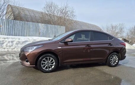 Hyundai Solaris II рестайлинг, 2021 год, 1 850 000 рублей, 15 фотография