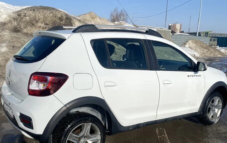 Renault Sandero II рестайлинг, 2019 год, 1 100 000 рублей, 2 фотография