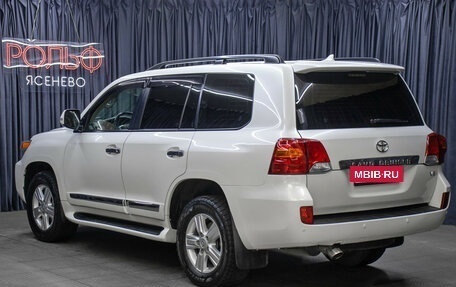 Toyota Land Cruiser 200, 2015 год, 4 998 000 рублей, 7 фотография