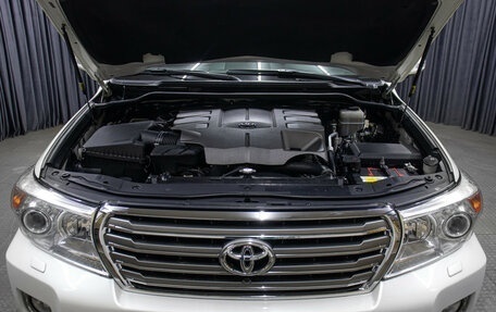 Toyota Land Cruiser 200, 2015 год, 4 998 000 рублей, 9 фотография