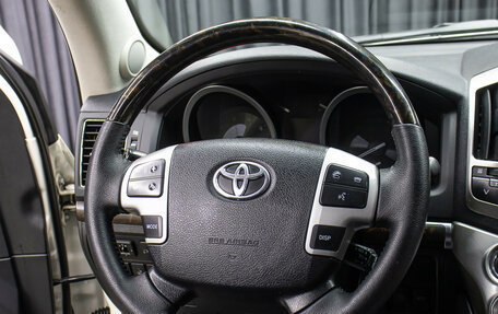 Toyota Land Cruiser 200, 2015 год, 4 998 000 рублей, 16 фотография