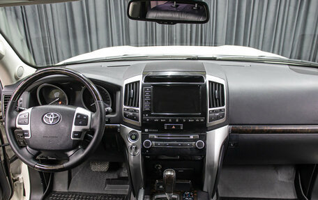 Toyota Land Cruiser 200, 2015 год, 4 998 000 рублей, 14 фотография