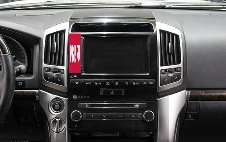 Toyota Land Cruiser 200, 2015 год, 4 998 000 рублей, 15 фотография