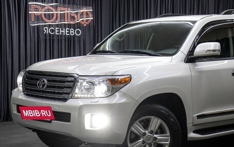 Toyota Land Cruiser 200, 2015 год, 4 998 000 рублей, 21 фотография