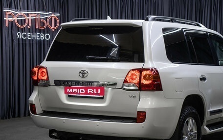 Toyota Land Cruiser 200, 2015 год, 4 998 000 рублей, 22 фотография