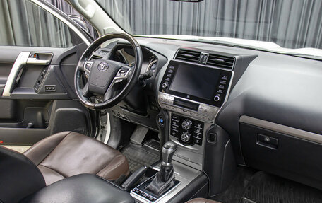 Toyota Land Cruiser Prado 150 рестайлинг 2, 2020 год, 7 298 000 рублей, 11 фотография