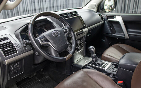 Toyota Land Cruiser Prado 150 рестайлинг 2, 2020 год, 7 298 000 рублей, 16 фотография