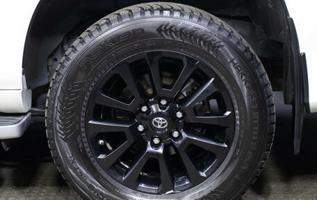 Toyota Land Cruiser Prado 150 рестайлинг 2, 2020 год, 7 298 000 рублей, 26 фотография