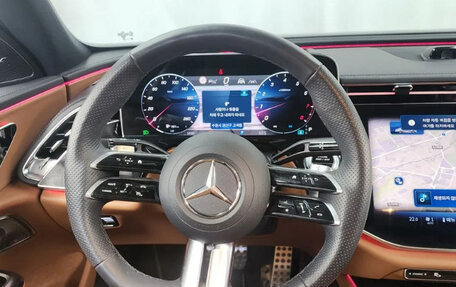 Mercedes-Benz E-Класс, 2024 год, 7 000 000 рублей, 6 фотография