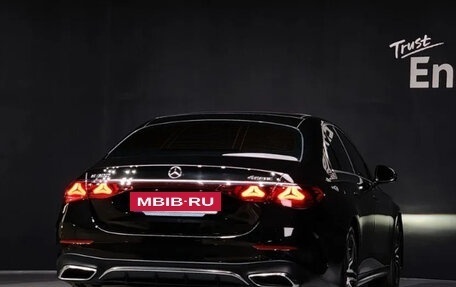 Mercedes-Benz E-Класс, 2024 год, 7 000 000 рублей, 4 фотография