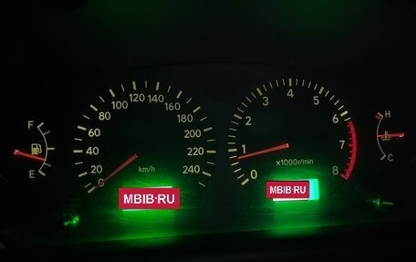 Toyota Avensis III рестайлинг, 1998 год, 375 000 рублей, 16 фотография