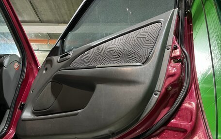 Toyota Avensis III рестайлинг, 1998 год, 375 000 рублей, 27 фотография