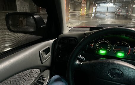 Toyota Avensis III рестайлинг, 1998 год, 375 000 рублей, 35 фотография