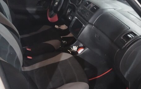 Skoda Fabia II, 2013 год, 750 000 рублей, 3 фотография