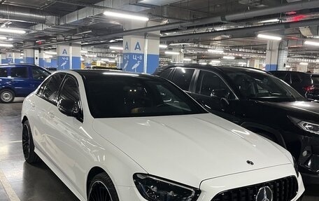 Mercedes-Benz E-Класс, 2021 год, 5 600 000 рублей, 3 фотография