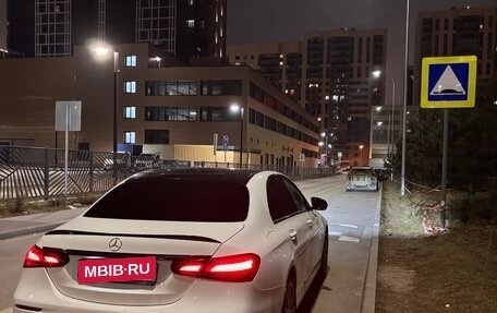 Mercedes-Benz E-Класс, 2021 год, 5 600 000 рублей, 14 фотография