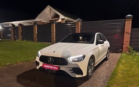Mercedes-Benz E-Класс, 2021 год, 5 600 000 рублей, 13 фотография