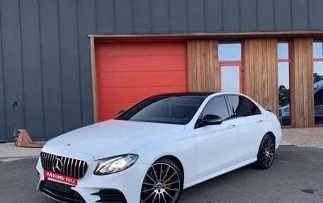 Mercedes-Benz E-Класс, 2019 год, 3 500 000 рублей, 2 фотография