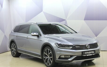 Volkswagen Passat B8 рестайлинг, 2018 год, 2 410 000 рублей, 8 фотография