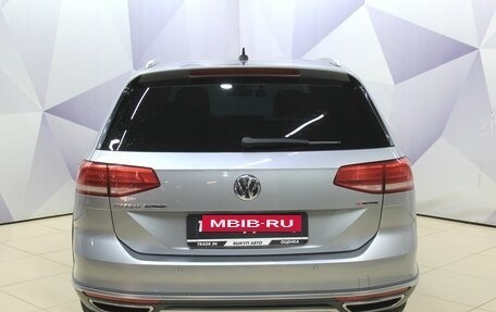 Volkswagen Passat B8 рестайлинг, 2018 год, 2 410 000 рублей, 4 фотография