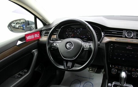 Volkswagen Passat B8 рестайлинг, 2018 год, 2 410 000 рублей, 20 фотография