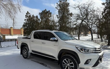 Toyota Hilux VIII, 2015 год, 3 250 000 рублей, 5 фотография