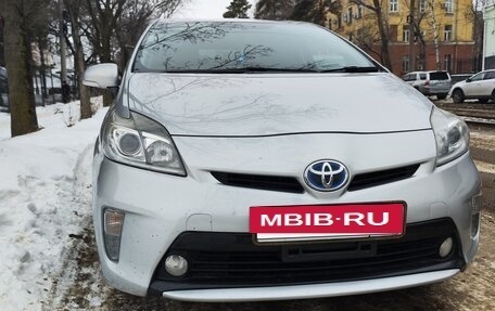 Toyota Prius, 2012 год, 1 100 000 рублей, 2 фотография