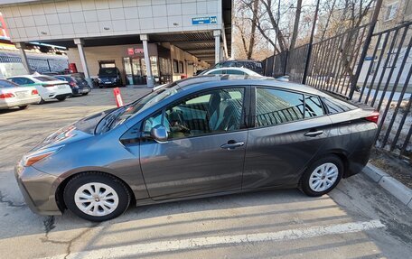 Toyota Prius IV XW50, 2019 год, 2 130 000 рублей, 7 фотография